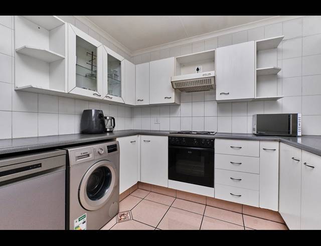 2 BEDROOM SIMPLEX FOR SALE IN PRESIDENT RIDGE